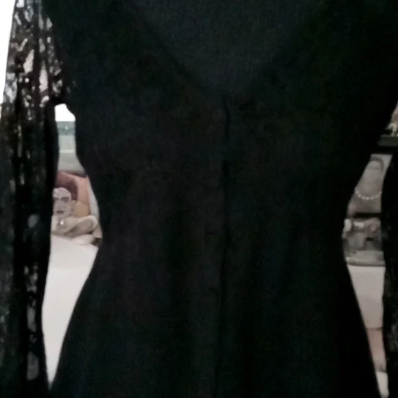 Hot Topic dress - Picture 4 of 5